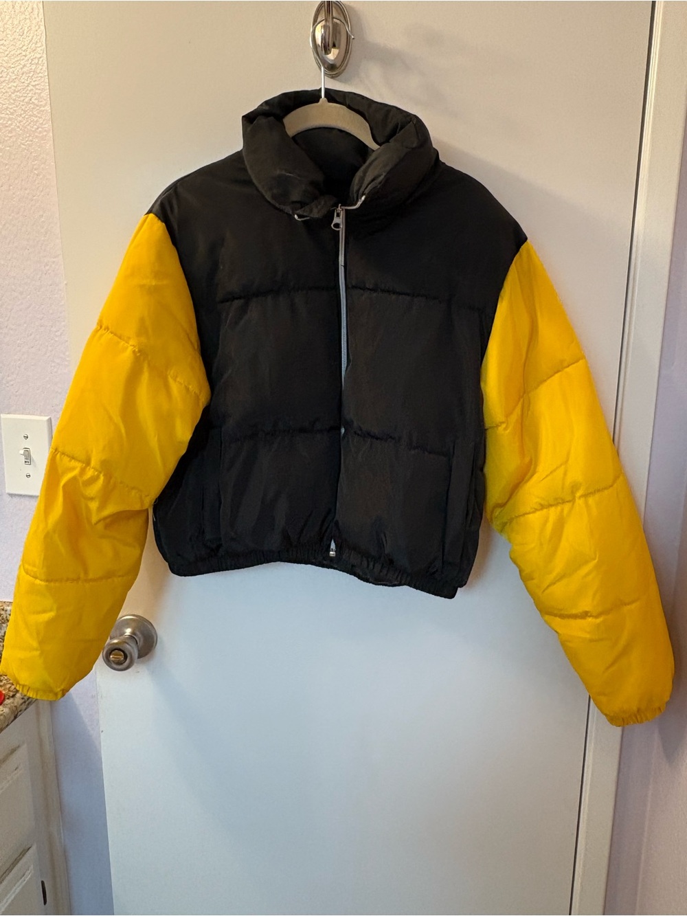 Shaci Medium Cropped Puffer Jacket with Yellow Sleeves PTP 22/L 20 EUC